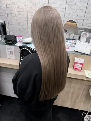 ロング EARTH/A岡山店 片岡愛のヘアスタイル