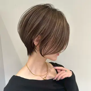 ショート カラー ヘアアレンジ ボブ/縮毛矯正/美髪 似合わせ/透明感カラのヘアスタイル