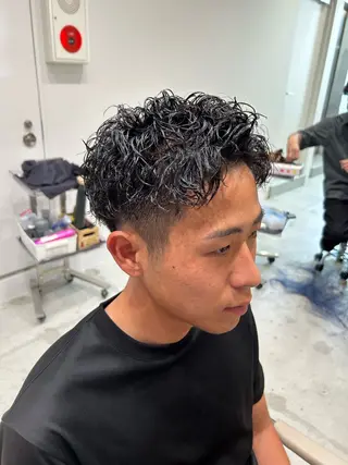 パーマ メンズ 🐲ツイスパ🐲 フェード/龍のヘアスタイル