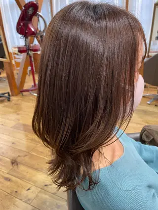 セミロング 永冶 花織のヘアスタイル