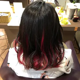 カラー 佐川 絢のヘアスタイル