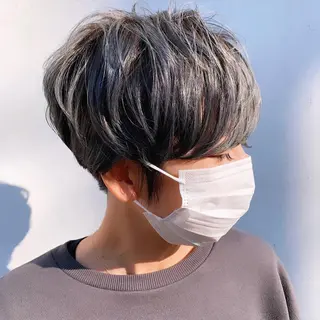 ショート カラー 中川 竜誠のヘアスタイル