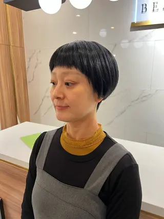 ショート 村中 逸紀のヘアスタイル