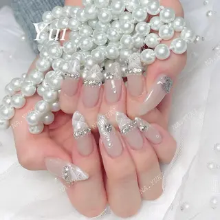 ネイル 🦋 Queenieのネイルデザイン