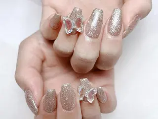 ネイル Elegant beautyトウのネイルデザイン