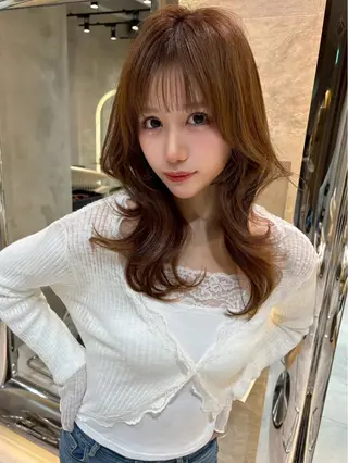 セミロング 縮毛矯正 ミディアム レイヤー 顔周り金山のヘアスタイル