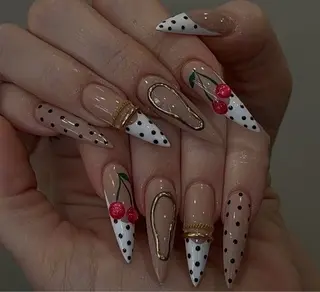 ネイル Noél_ Rikiのネイルデザイン