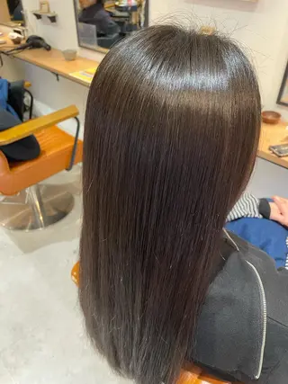 ロング 東 歩音のヘアスタイル