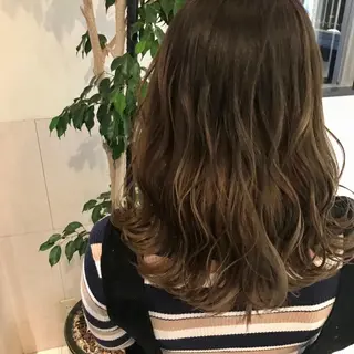セミロング カラー Oopsレイヤー 加藤澄都のヘアスタイル