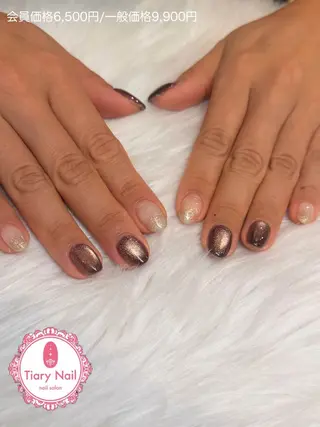 ネイル 💙🤍Tiary M🤍💙のネイルデザイン