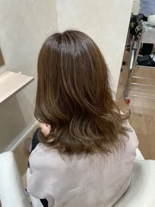ミディアム 石垣 凜のヘアスタイル