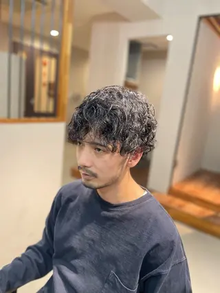 ミディアム パーマ メンズ 清水 保博のヘアスタイル