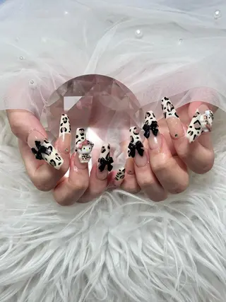 ネイル 🌈 Laule'aのネイルデザイン