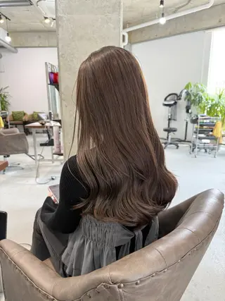 ロング カラー カイリ /レイヤーカットのヘアスタイル