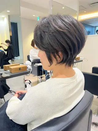 ショート 襟足でお悩みの方✂︎ くびれ職人ハシモトのヘアスタイル