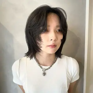 ショート デザインカラー/パー マ🦖外岡咲希🦖のヘアスタイル