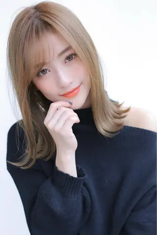 ロング 浦田侑希 CODE.LINEのヘアスタイル
