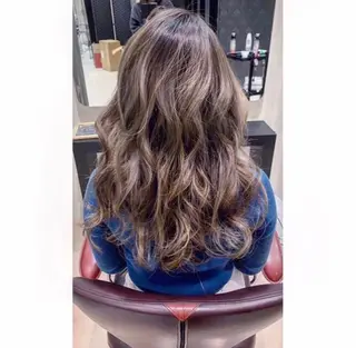 ロング カラー 【育休中】EARTH 荒井店HARUNAのヘアスタイル