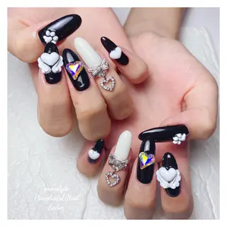 ミディアム ネイル 🐾enen style 🐾のネイルデザイン