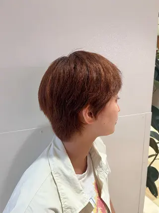 ショート カラー 山浦 琴実のヘアスタイル