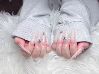 ネイル ENsalon AKIRAのネイルデザイン