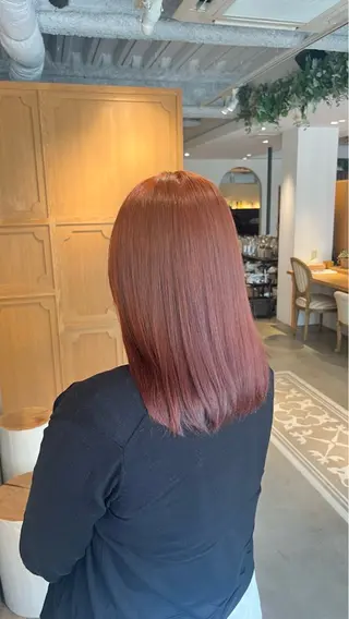 ミディアム 山根 里緒のヘアスタイル