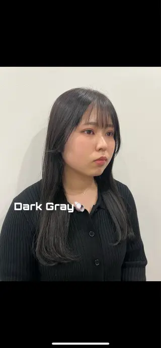 ロング オグニ ヒマリのヘアスタイル