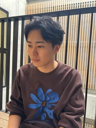 メンズ 響　インナーカラー イヤリングカラーのヘアスタイル