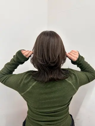 ミディアム カラー ブリーチなし/レイヤ ー特化🌈Tommyのヘアスタイル