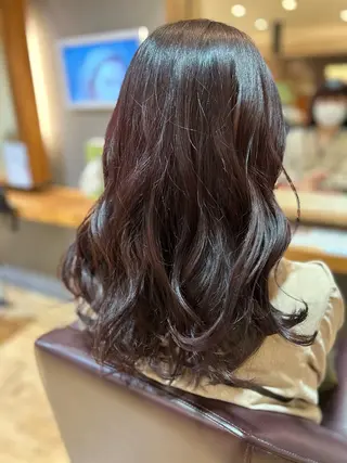 ロング カラー 柳内 まゆのヘアスタイル