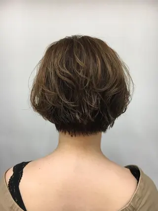 ショート カラー ZAZA ASAMIのヘアスタイル