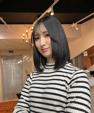 ミディアム み ゆのヘアスタイル