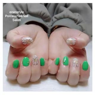 ミディアム ネイル 🐾enen style 🐾のネイルデザイン