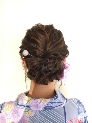 セミロング ヘアアレンジ 野崎 ひかりのヘアスタイル