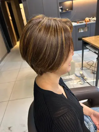 ショート 小嶺 麗華のヘアスタイル