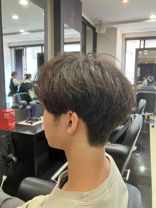 カラー メンズ 前之園 ひかるのヘアスタイル