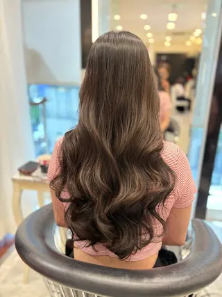 ロング パーマ 韓国っぽ水光肌カラー マンツーマン🫧なおのヘアスタイル