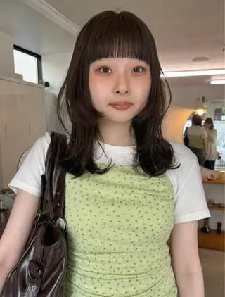 カラー hana/透明感カラ ー/ダブルカラーのヘアスタイル