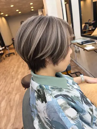 ショート カラー 野呂 隼人のヘアスタイル