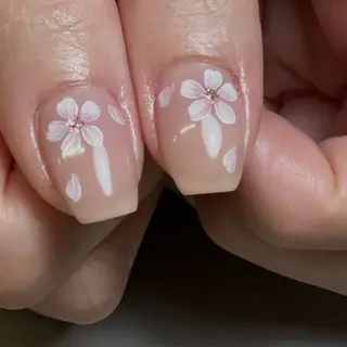 ネイル mowa 🌿‬ kanaのネイルデザイン