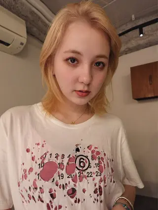 ミディアム カラー Iwai sのヘアスタイル