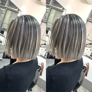 ショート バレイヤージュ ボブ🌈ナツヤのヘアスタイル