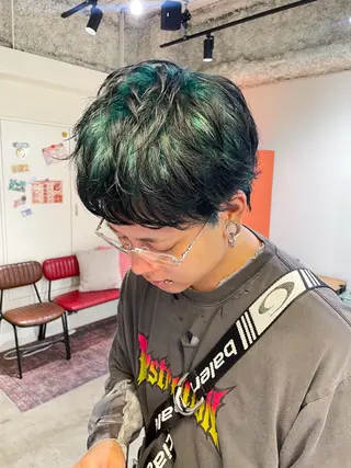 ショート カラー メンズ さと ちはるのヘアスタイル