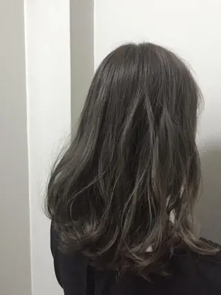 ミディアム セミロング ロング カラー 若杉 諒のヘアスタイル