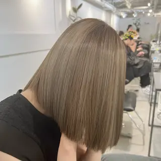 ミディアム ハイライト／レイヤー 木下翔太のヘアスタイル