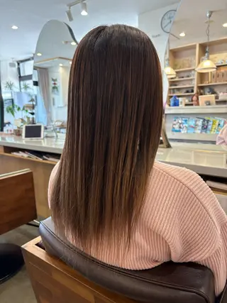ロング カラー タナカ ネネのヘアスタイル