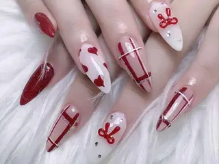 ネイル Elegantトウ ショウレイのネイルデザイン