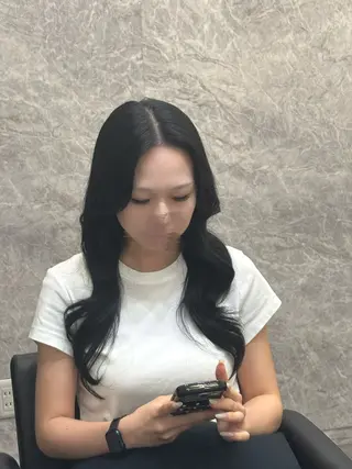 ロング カラー Core茶屋町 HINATAのヘアスタイル