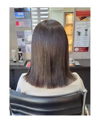 ミディアム アラタケ マリのヘアスタイル