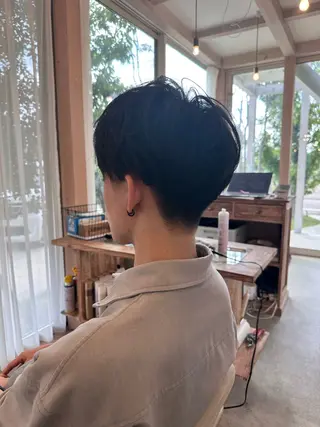 ショート NISHI （ニシ）のヘアスタイル